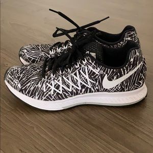 Nike Running Sneakers Sz 7